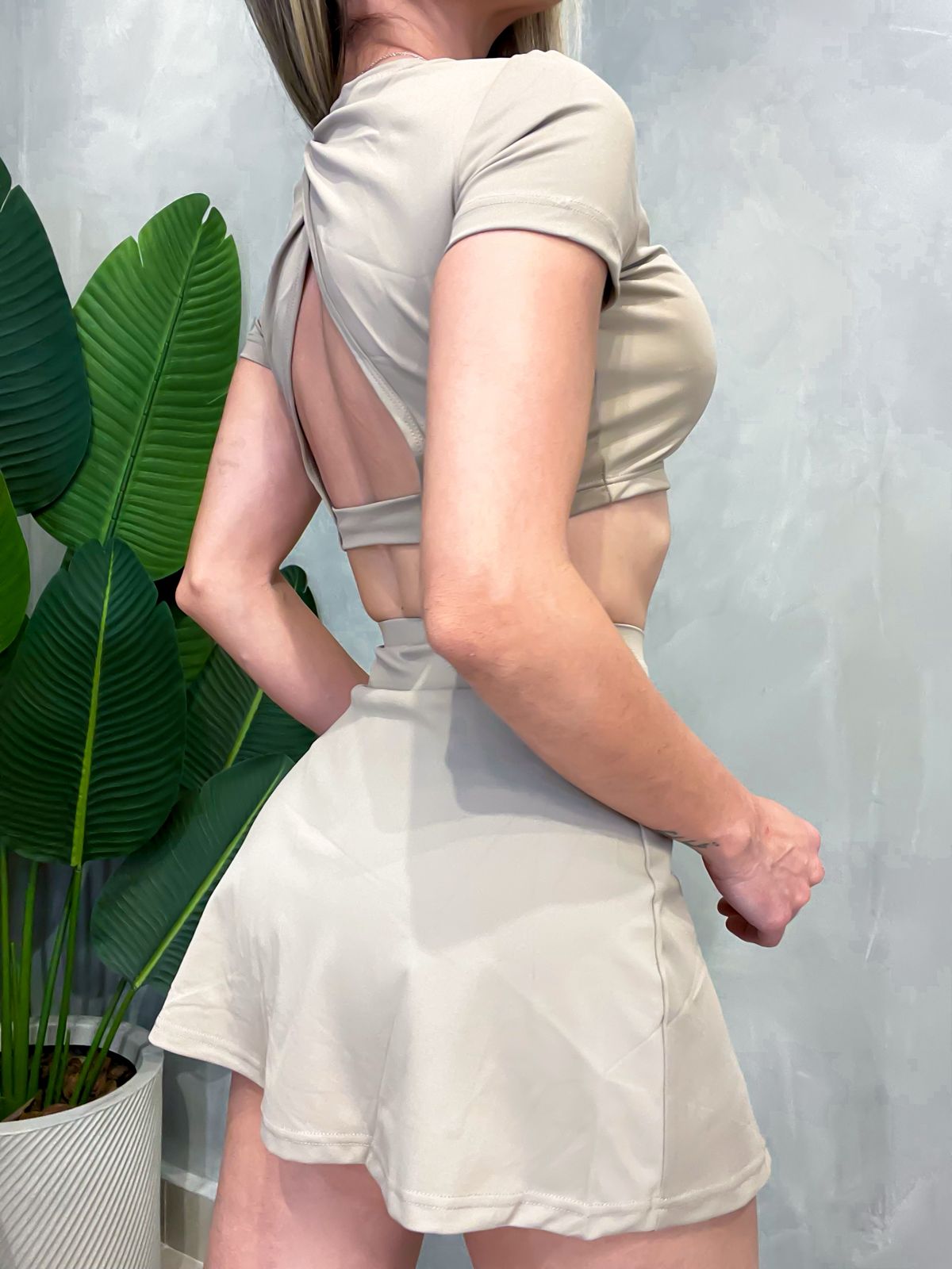 Conjunto Fitness em Poliamida Cropped e Shorts Saia Amanda Ref. 1610