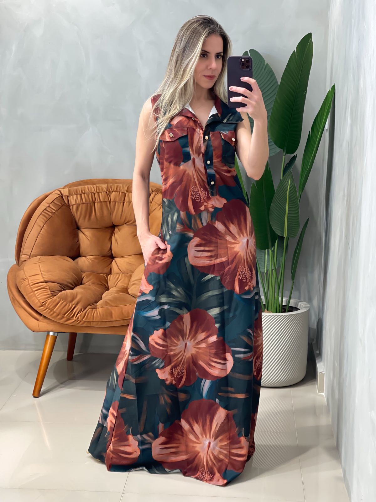 Vestido Longo em Crepe Regata com Bolsos Estampado Ref. 1680