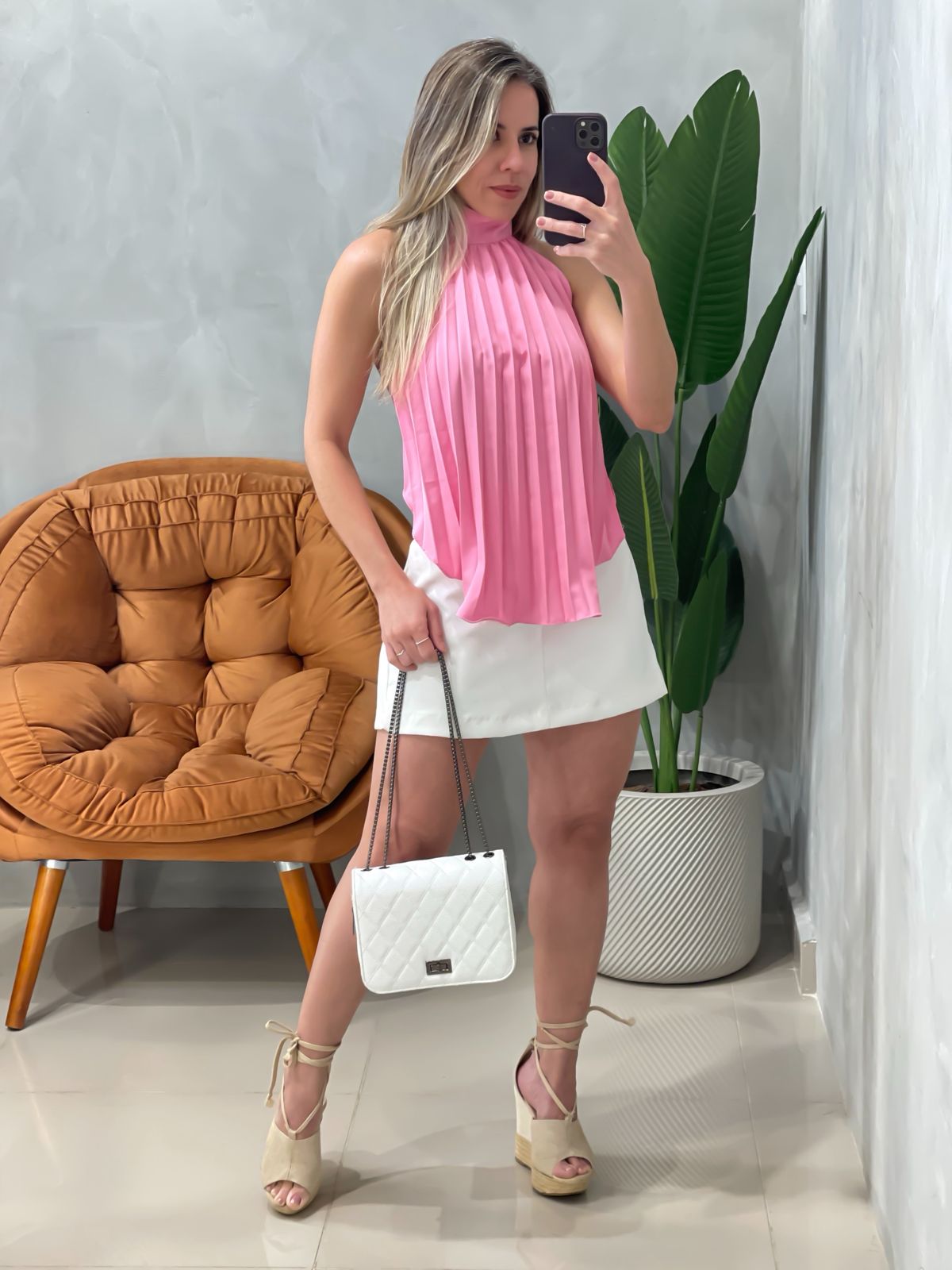 Blusa em Crepe Plissada com Gola e Amarração Giovana Ref. 1781