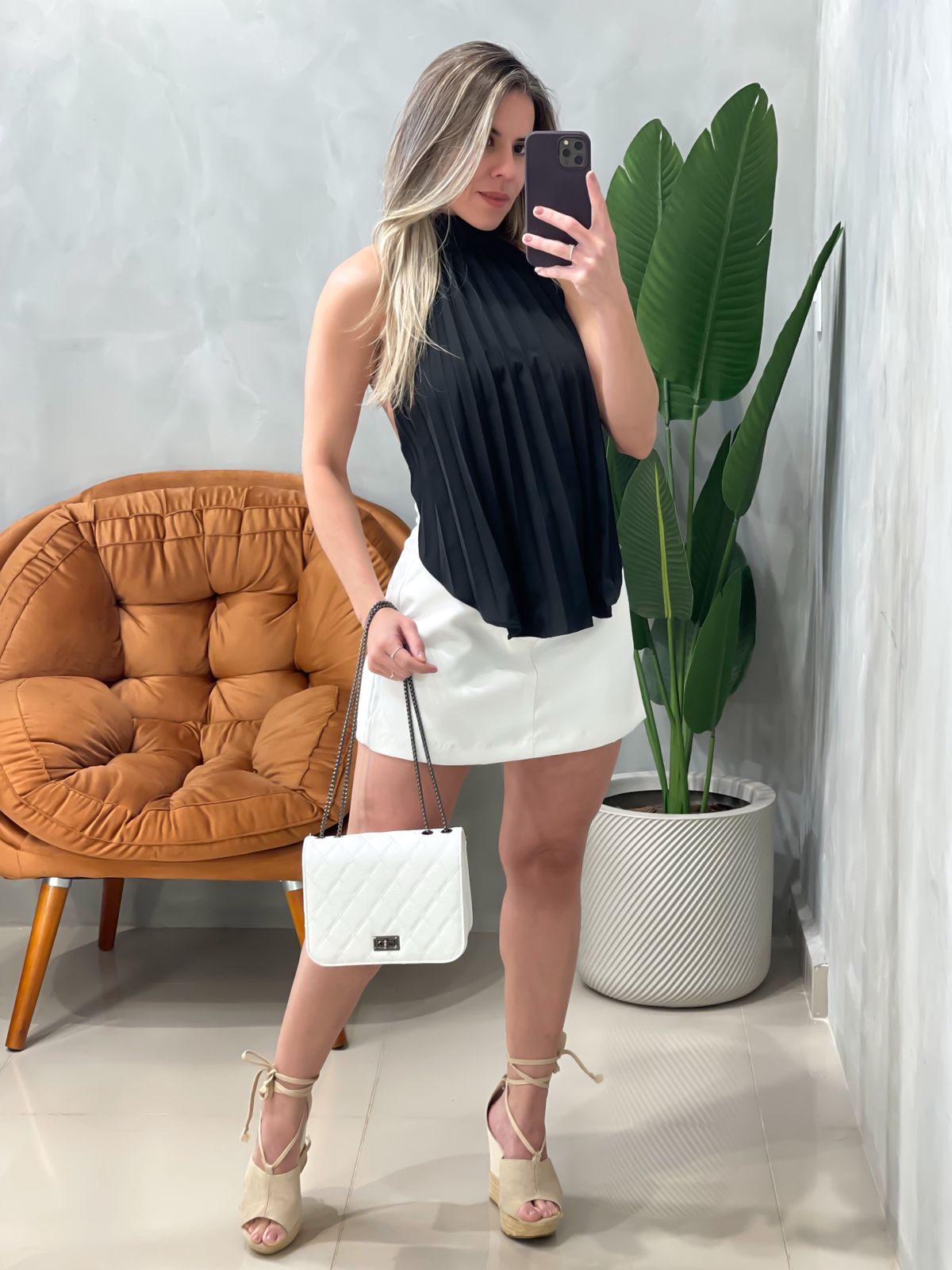 Blusa em Crepe Plissada com Gola e Amarração Giovana Ref. 1781