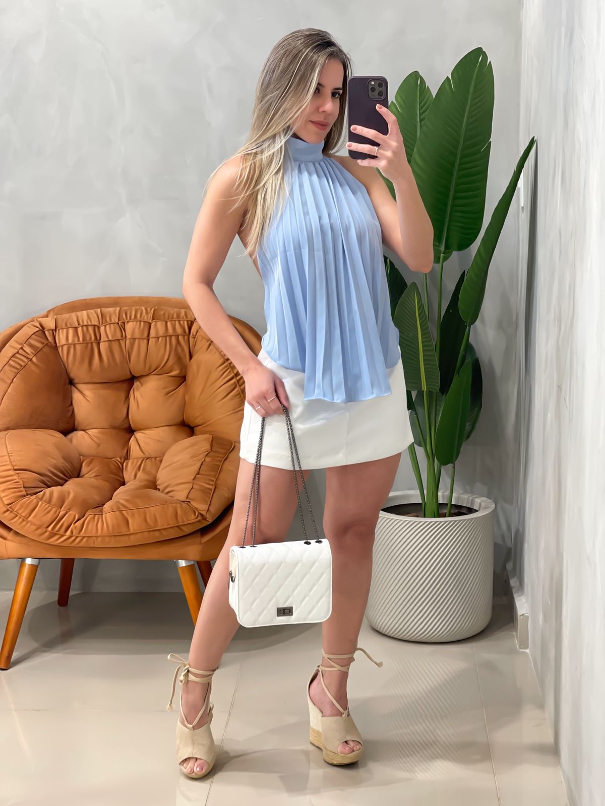 Blusa em Crepe Plissada com Gola e Amarração Giovana Ref. 1781